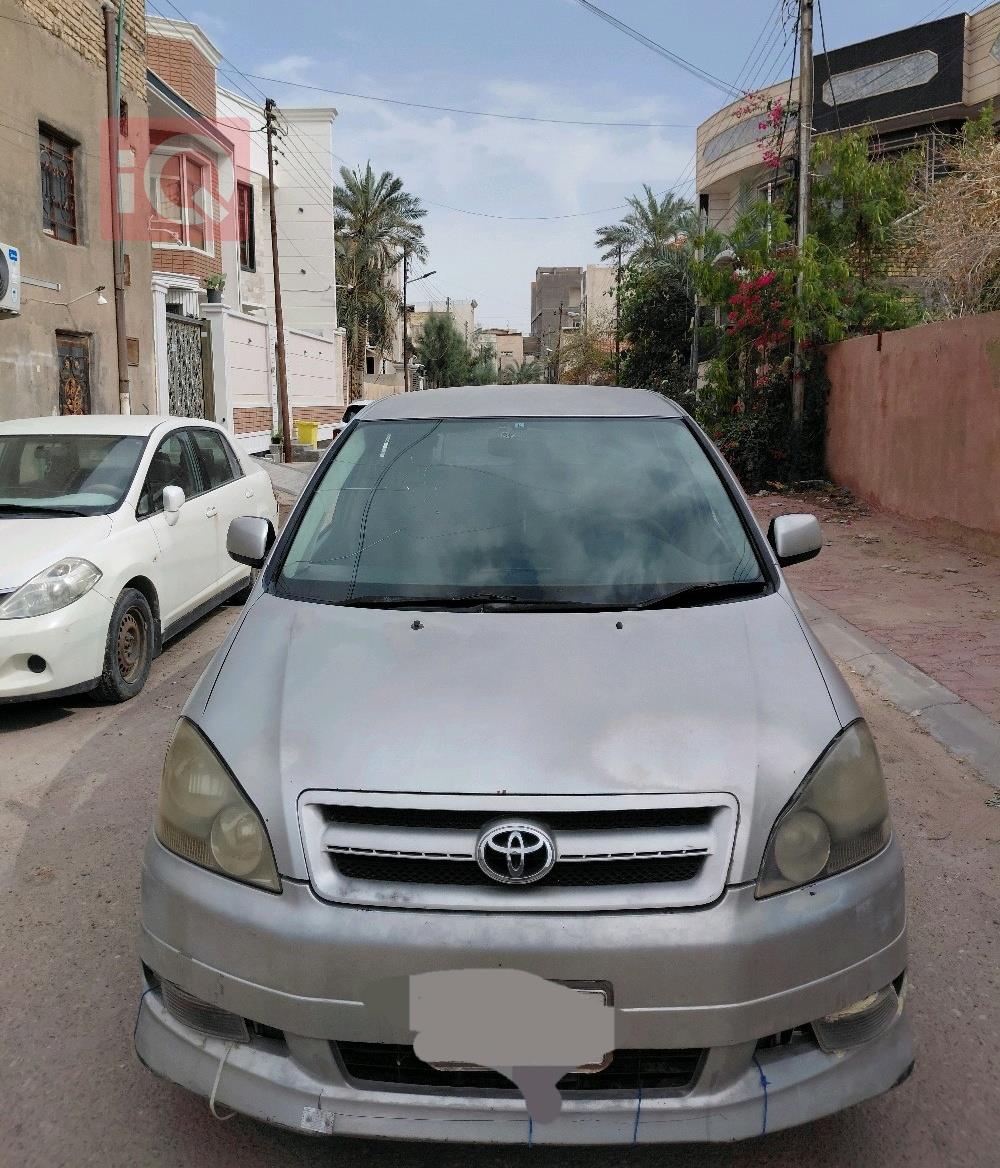 تويوتا إبسم